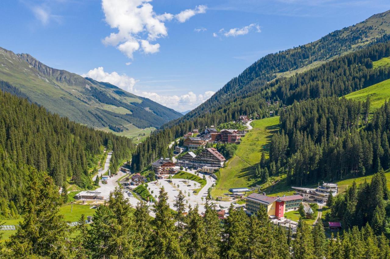 Hotel Almhof Hochfugen Eksteriør bilde