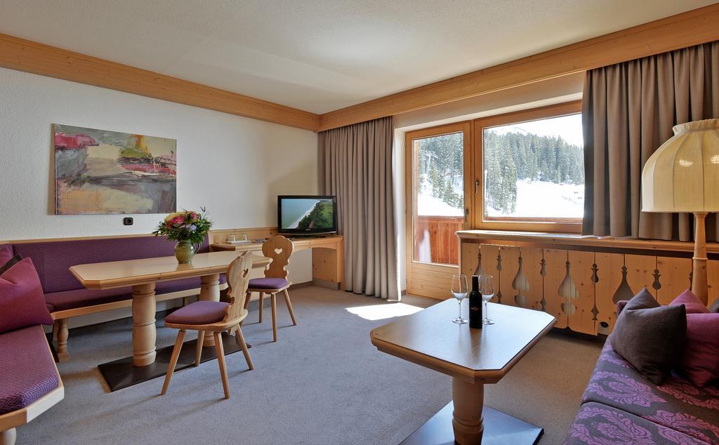 Hotel Almhof Hochfugen Eksteriør bilde